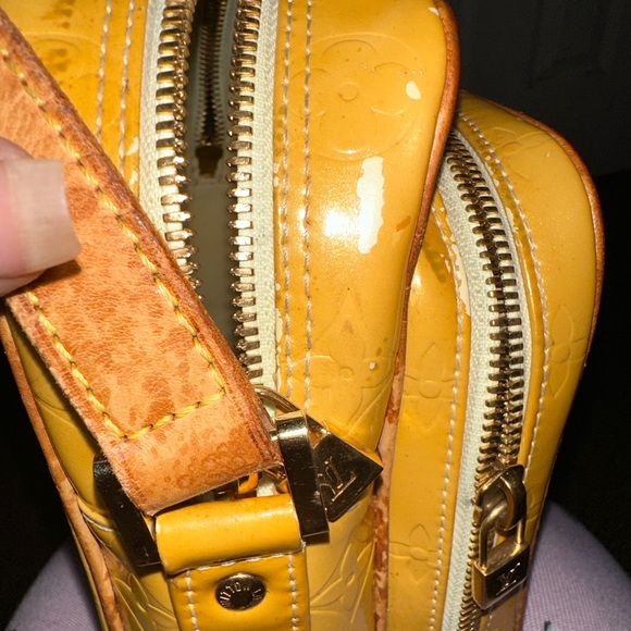 Vintage Crossbody, Louis Vuitton - Picture 15 of 16